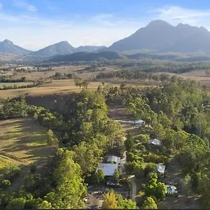  Lodge Barney Creek Vineyard Australia